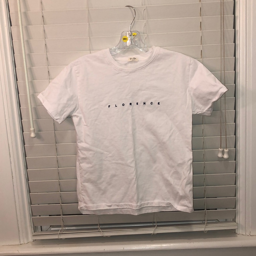 Brandy Melville t-shirt